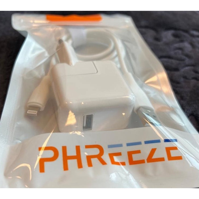 ontwerp Revolutionair onregelmatig iPad Snellader van 2 Meter voor alle iPhone & iPad Modellen — Phreeze ontwerp Revolutionair onregelmatig iPad Snellader van 2 Meter voor alle iPhone & iPad Modellen — Phreeze