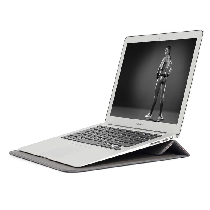 Laptoptas 13 inch - Vegan Leer - Laptoptas met Standaard en Opbergvak - Laptopstandaard en Sleeve voor Laptops van 13 tot 14 inch voor o.a Microsoft Surface Laptop Go/Pro/Chromebook